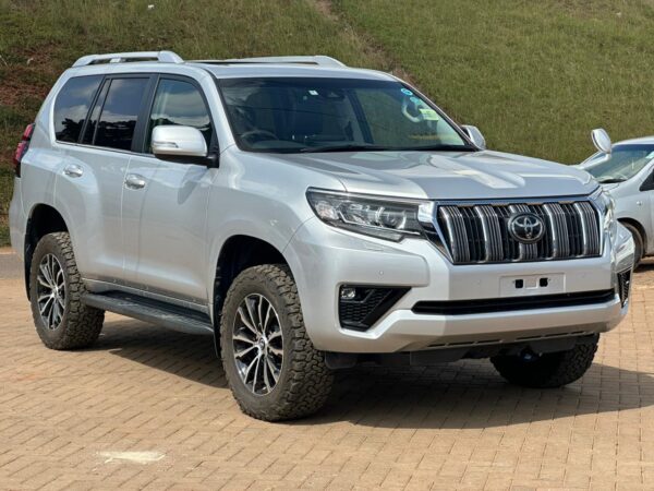 TOYOTA-LANDERUISER-PRADO-TX